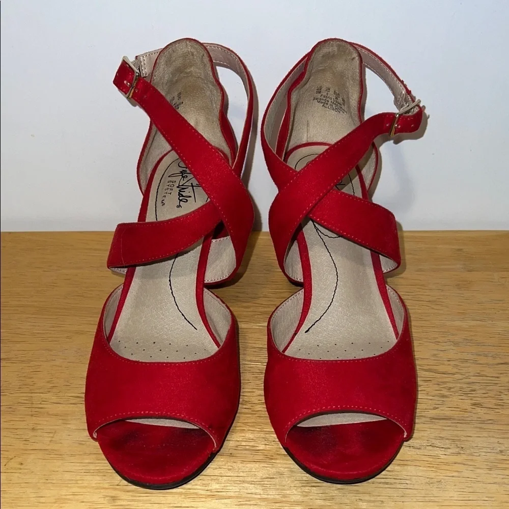 Life Stride Naturalizer Red Strappy 3” Heels
